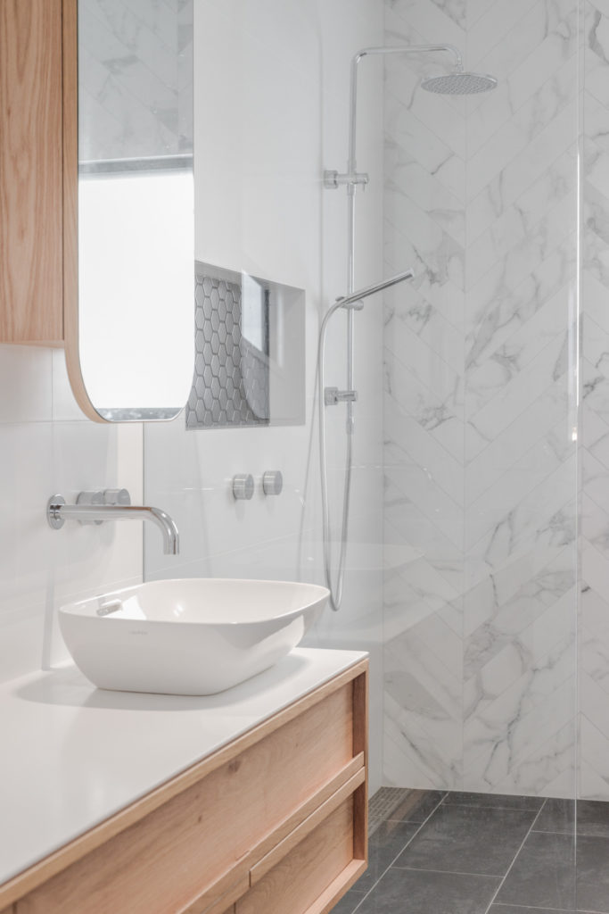 12. Lifestyle Shot 10