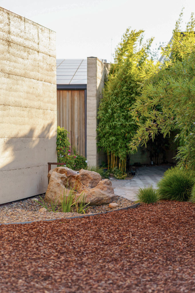 220218_MUD_Singleton-22