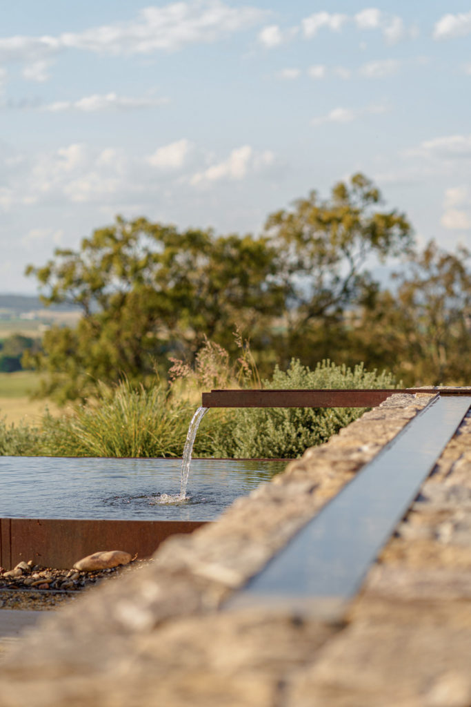 220218_MUD_Singleton-25