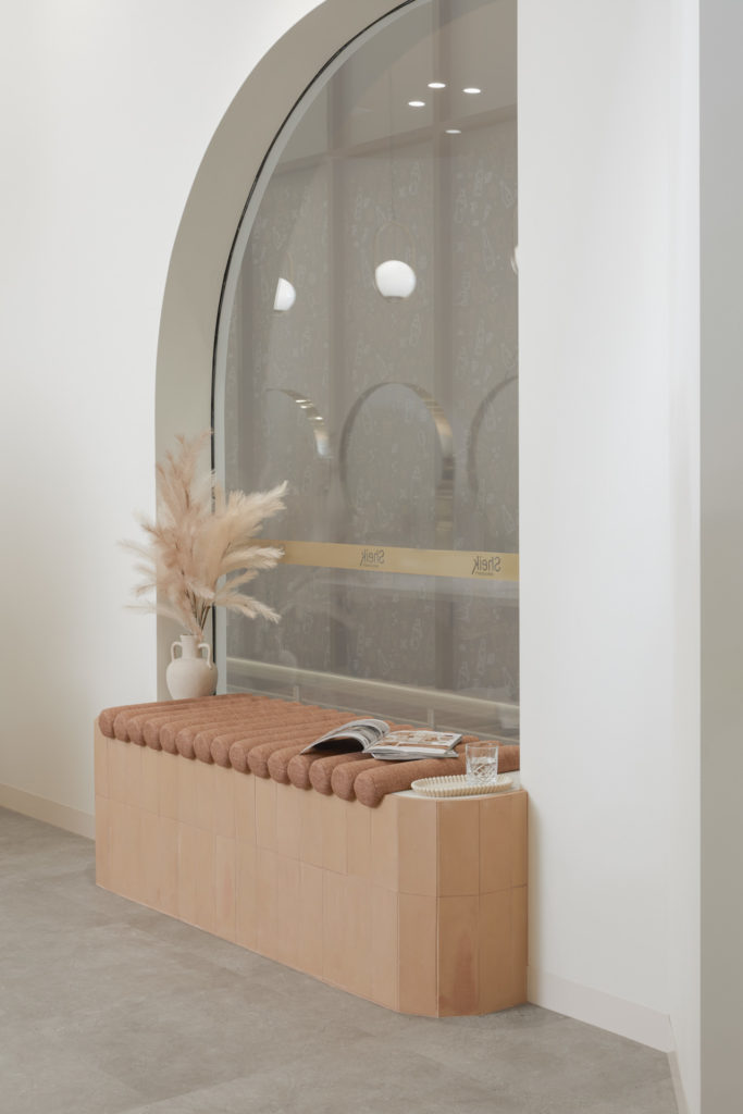 240215_ELK_SheikHair_0200