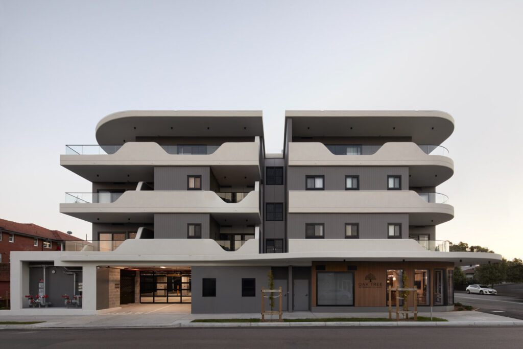 3 240514_ELK_OakTreeBrunkerRd-519